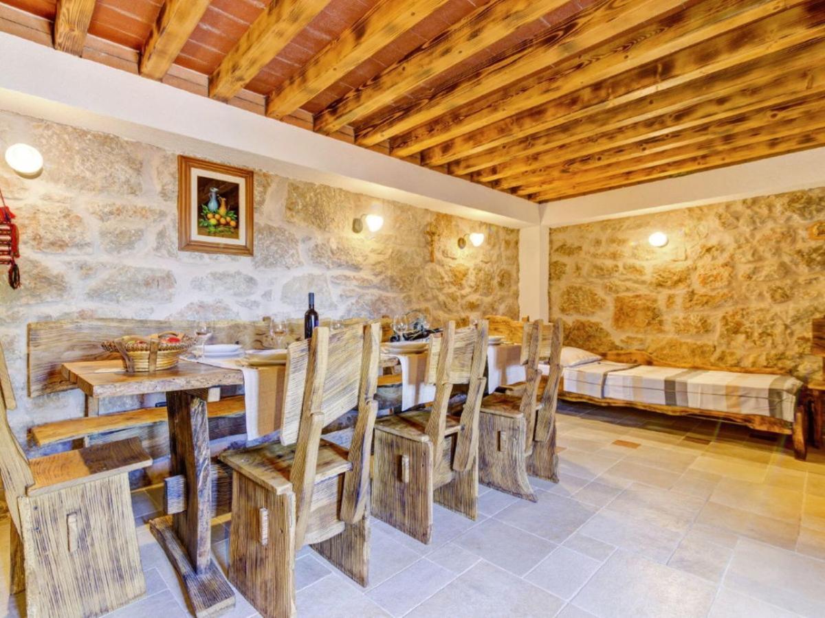 Lovely Holiday Home In Starigrad Экстерьер фото