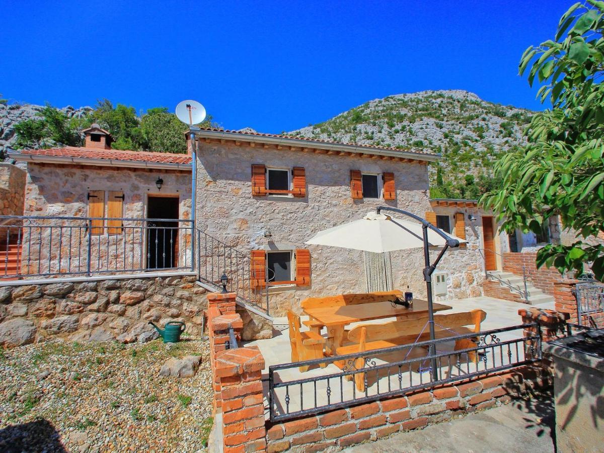 Lovely Holiday Home In Starigrad Экстерьер фото