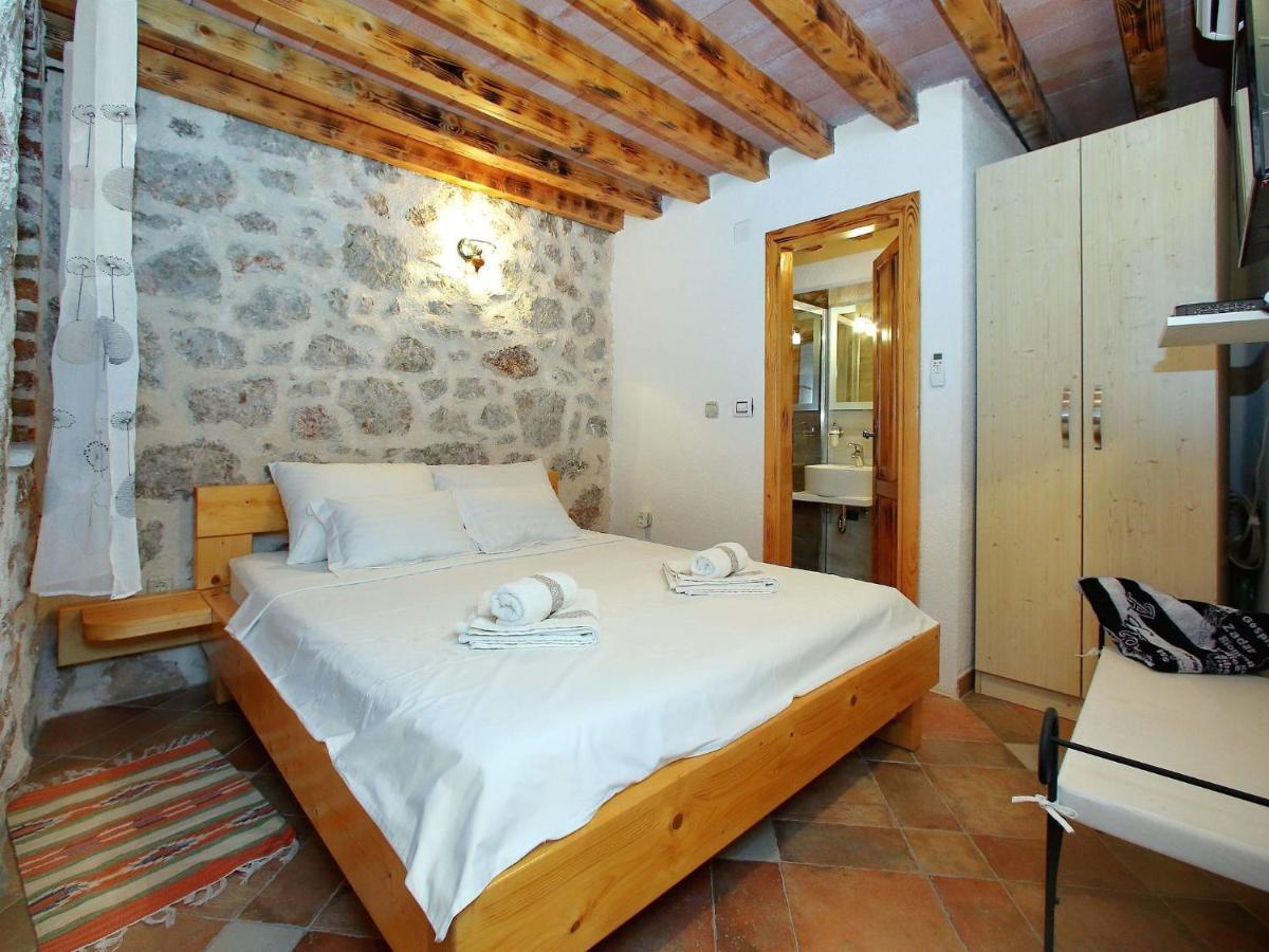 Lovely Holiday Home In Starigrad Экстерьер фото