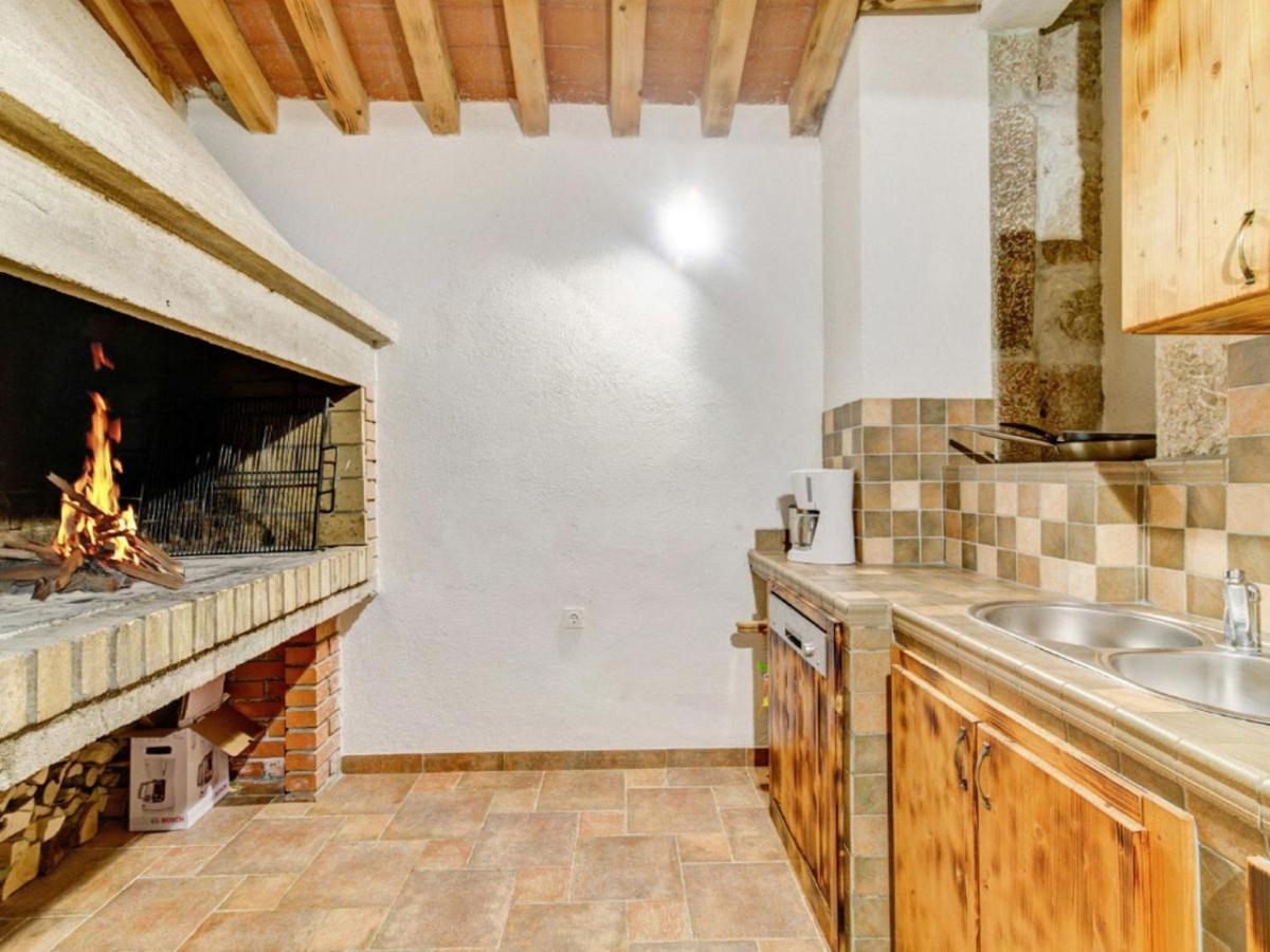 Lovely Holiday Home In Starigrad Экстерьер фото